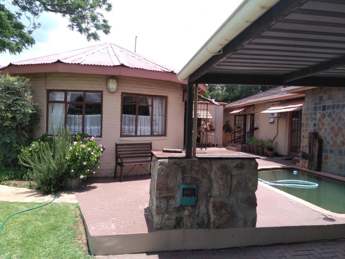 Khokha Moya Guesthouse Ermelo Exteriér fotografie